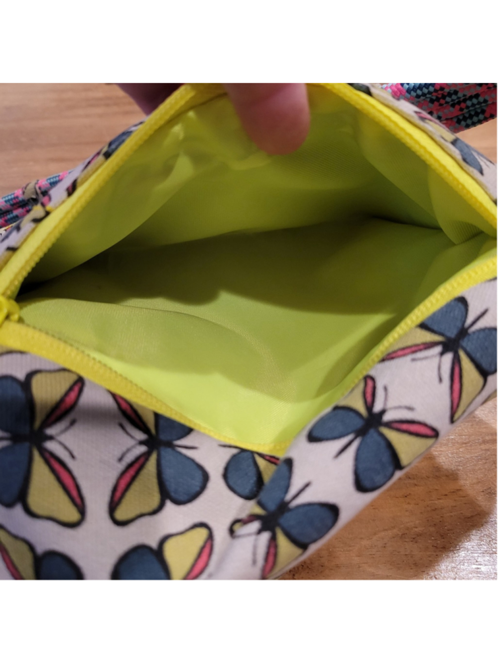 KAVU Paxton Pack Rope Sling Bag Crossbody Backpack Butterfly Print Yellow Blue - Picture 4 of 11